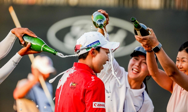 中场核心连续突破防守制造机会